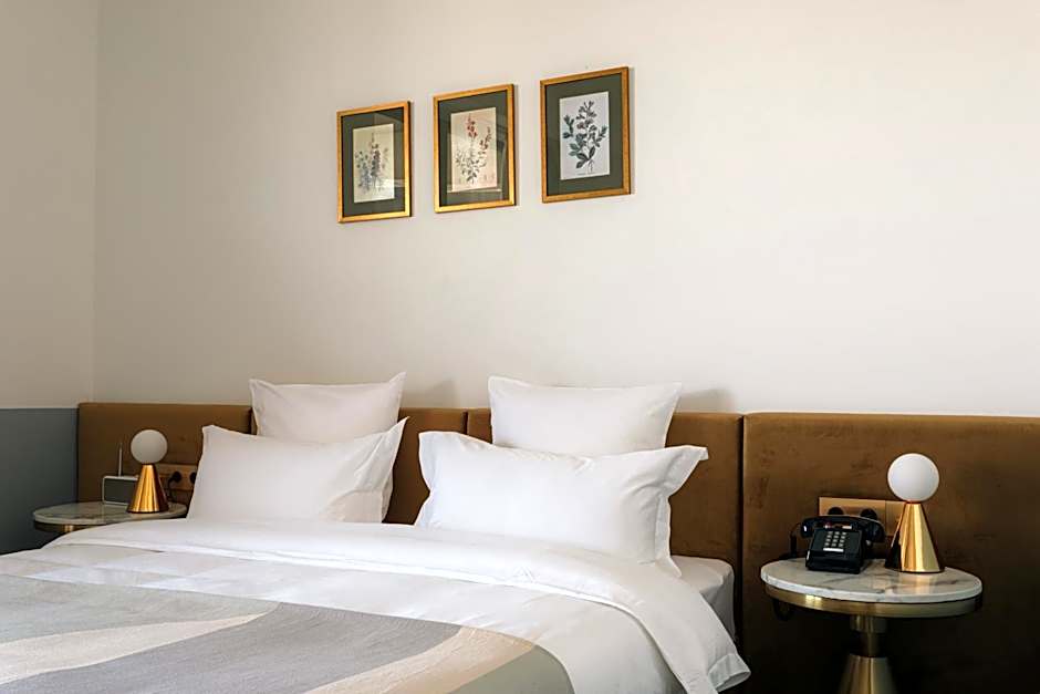 Castor & Pollux Hotel