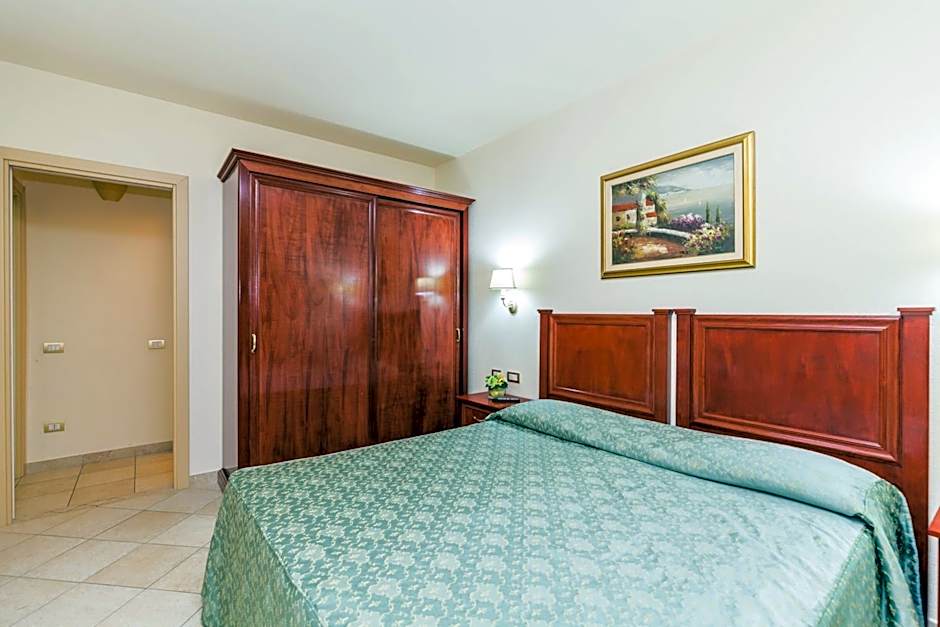 Regina Elena Apartments
