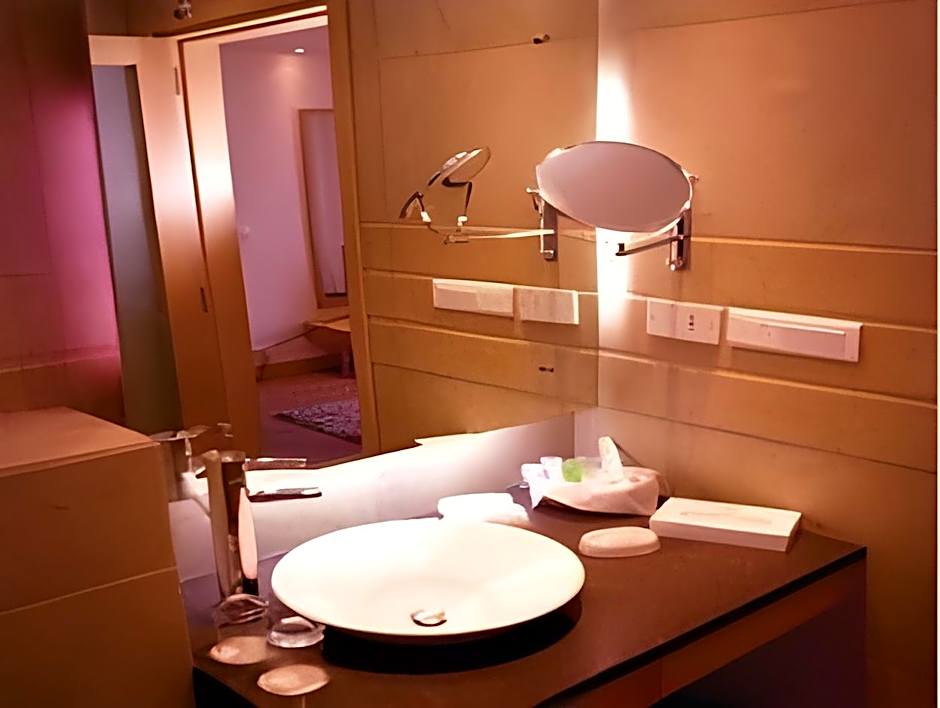 Savoy Suites Manesar