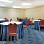 Days Inn & Suites by Wyndham Bridgeport - Clarksburg