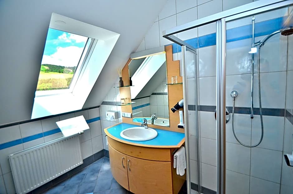 G.H. Knoll "Proellhofer" Cafe Bar Hills