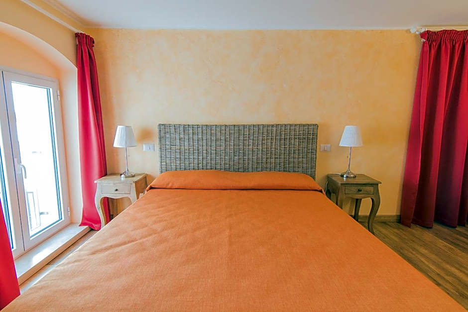 B&B Apollo