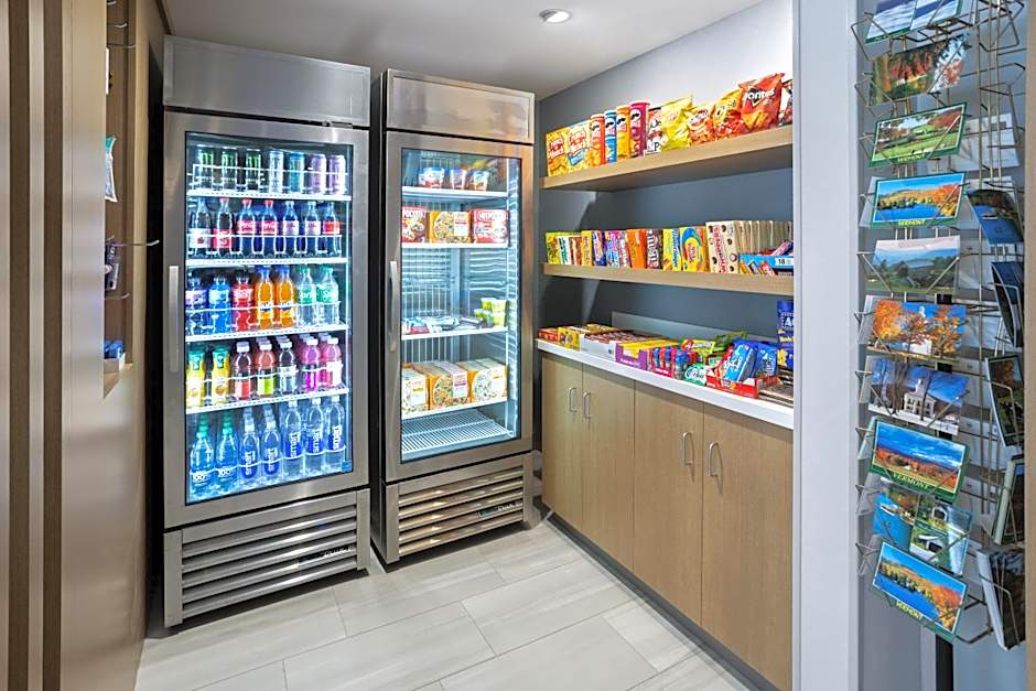 Holiday Inn Express Hotel & Suites Brattleboro By IHG