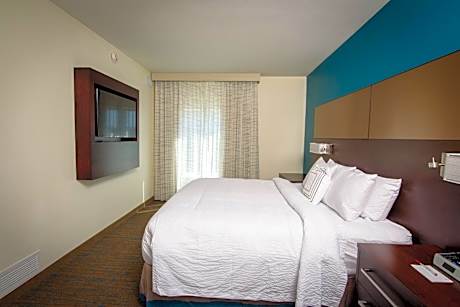 Two-Bedroom King Suite