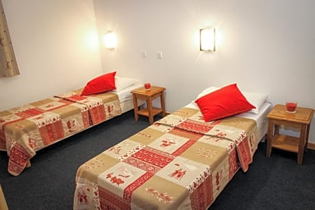 Comfort Two-Bedroom Apartment (6 Adults)