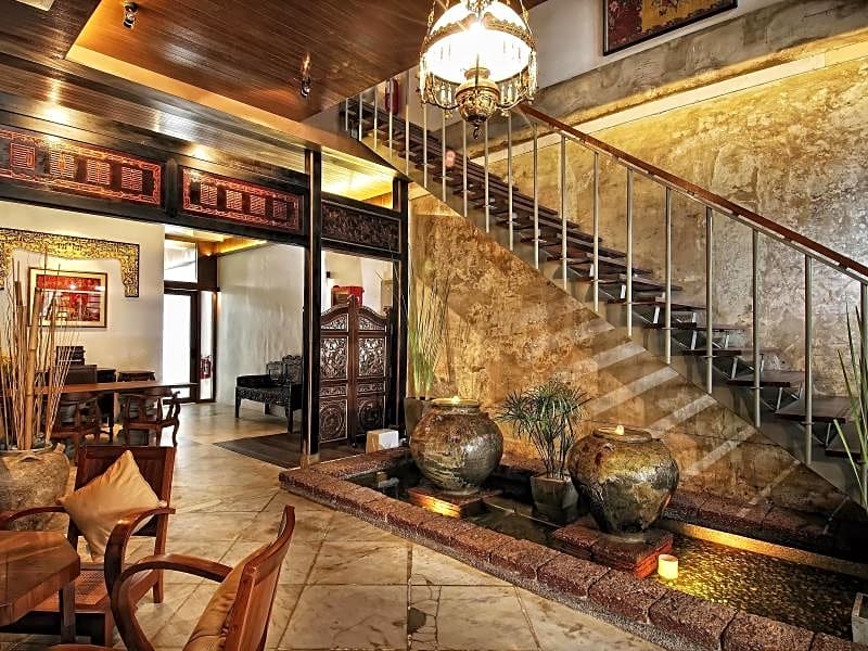 Courtyard At Heeren Boutique Hotel