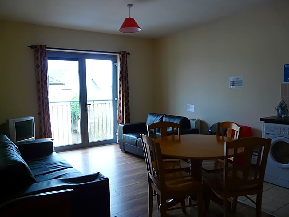 The Courtyard Apartments