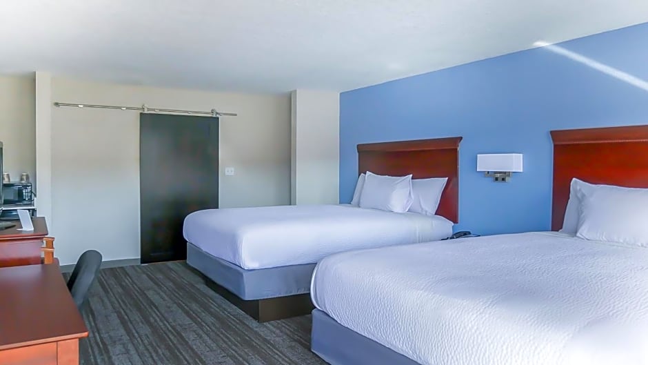 Hotel South Tampa & Suites