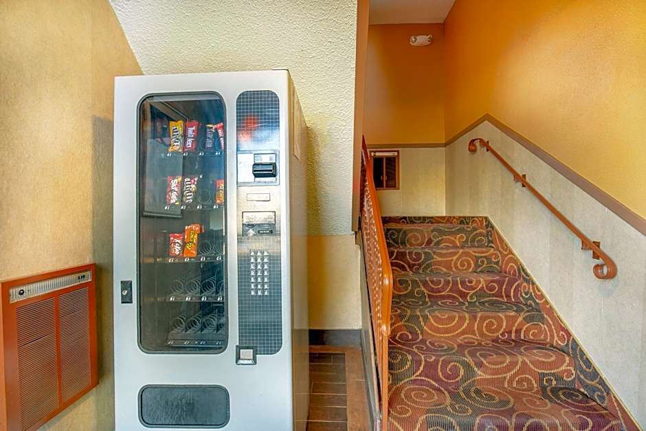 OYO Hotel Castle Rock CO Downtown