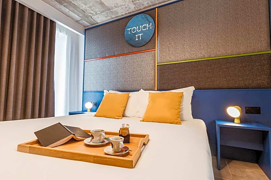 IKYK Hotel- IK Collection