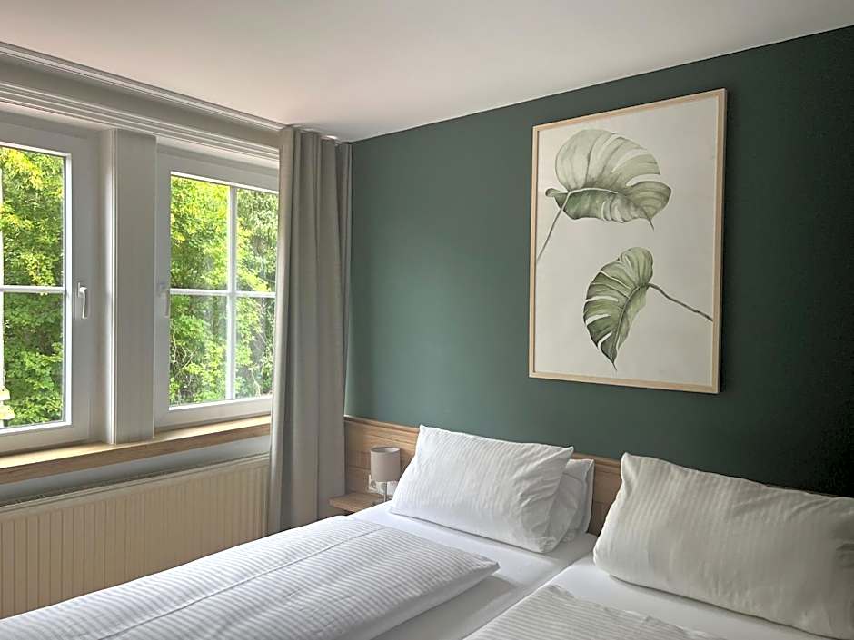 Photo 1 of 7 of Double Room