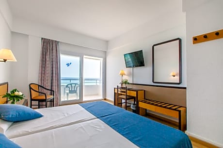 DOUBLE OR TWIN SIDE SEA VIEW 2 ADULTS + 1 CHILD