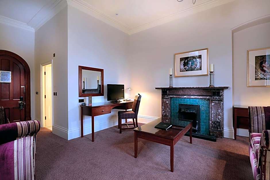 Macdonald Kilhey Court Hotel