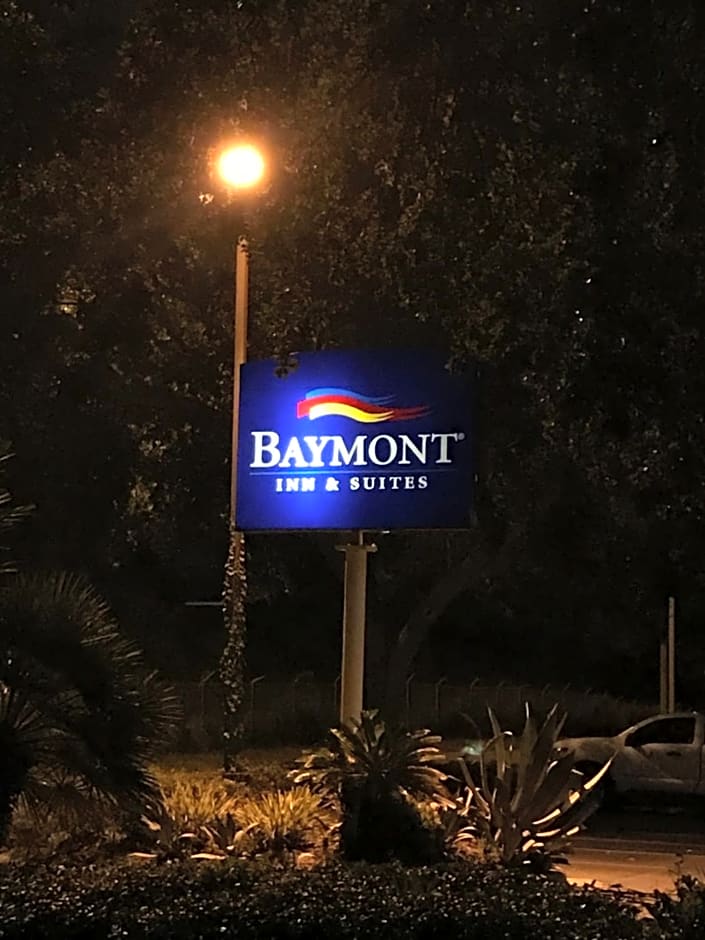 Baymont by Wyndham Gainesville