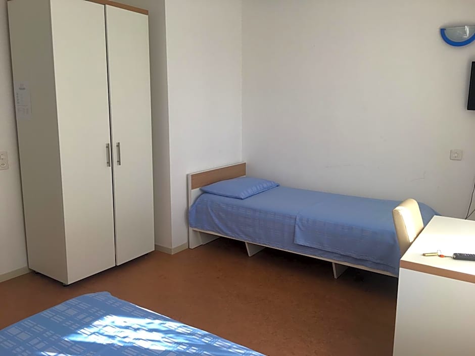 Photo 1 of 4 of Triple Room