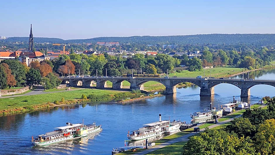 Hotel Am Terrassenufer