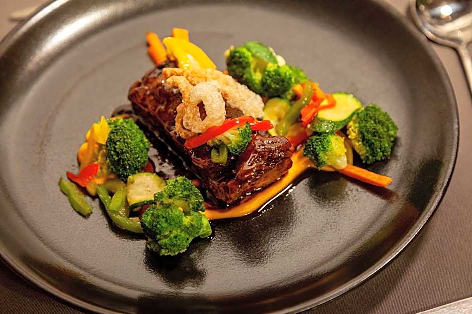 Abalone Hotel & Villas