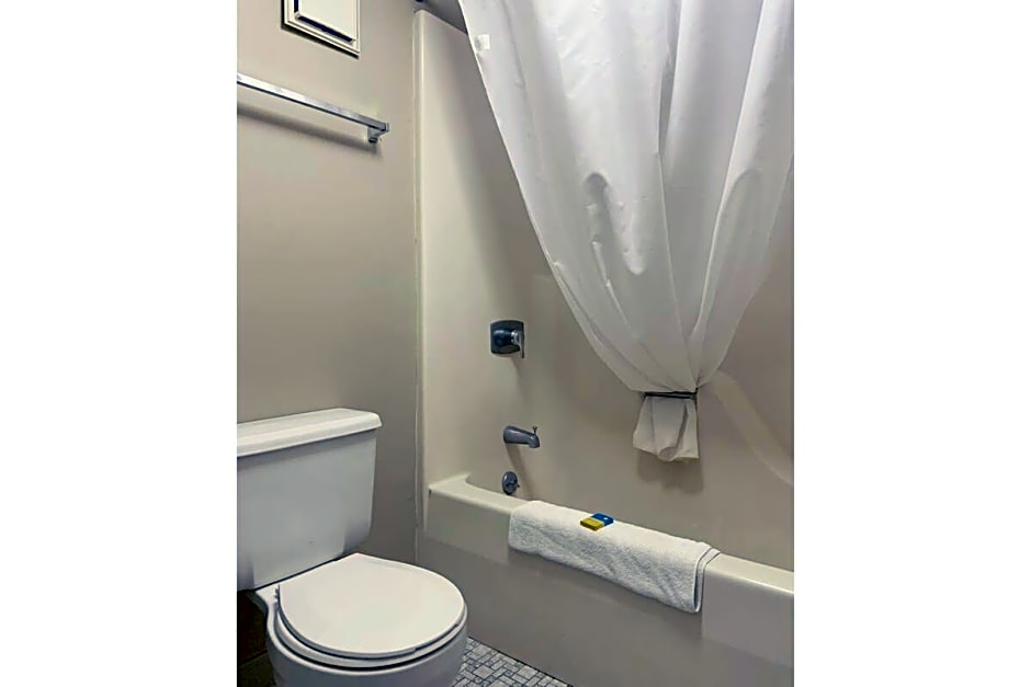 Paris Inn and Suites