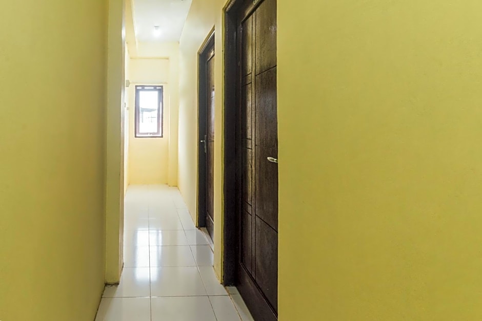 OYO 2165 Alyah Guest House Syariah