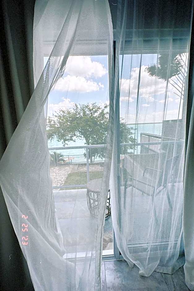 Hotel Awazul Bacalar