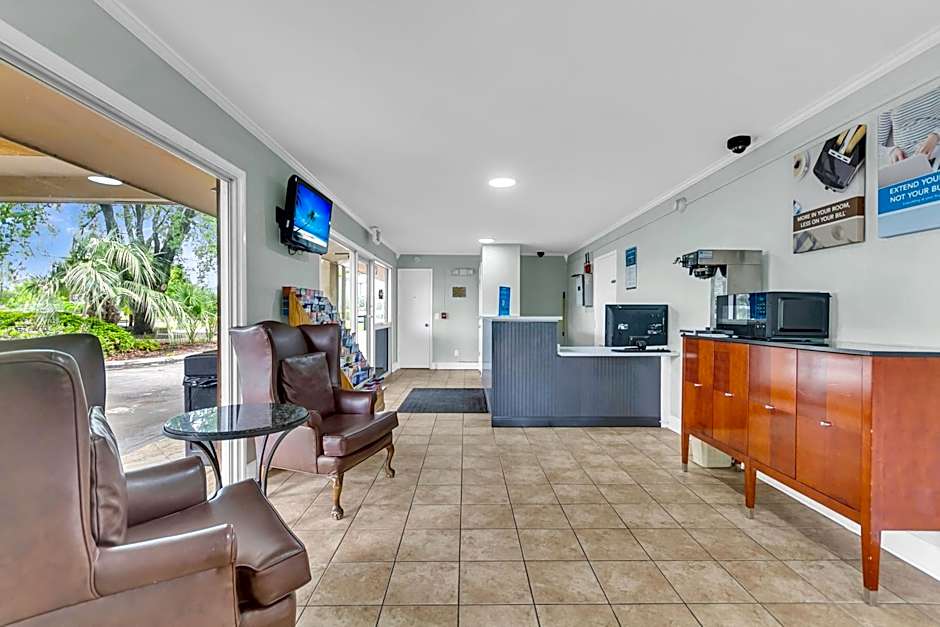 Motel 6 Summerville, SC Charleston