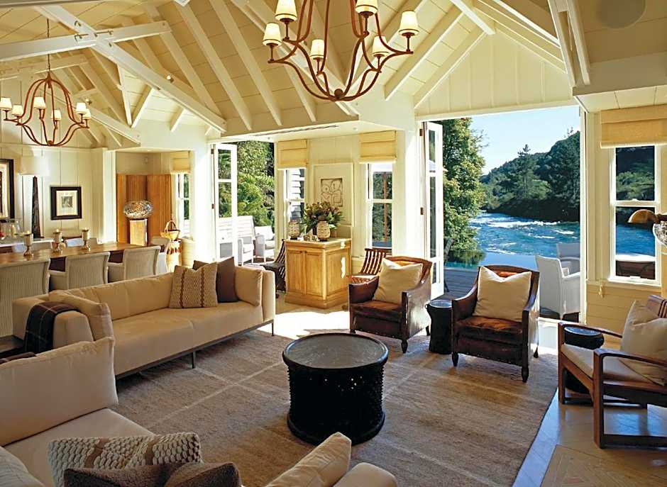 Huka Lodge, Beckons