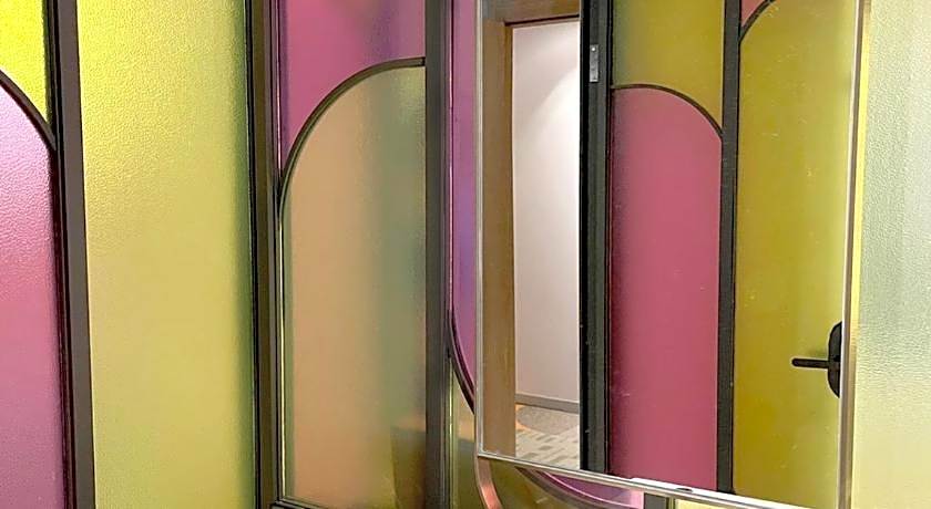 OLAH Poshtel Taichung Station