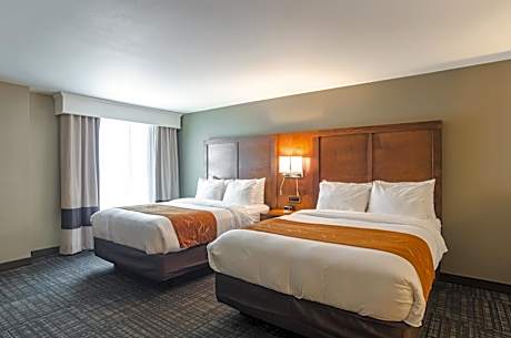 Suite with Two Queen Beds - Accessible/Non-Smoking