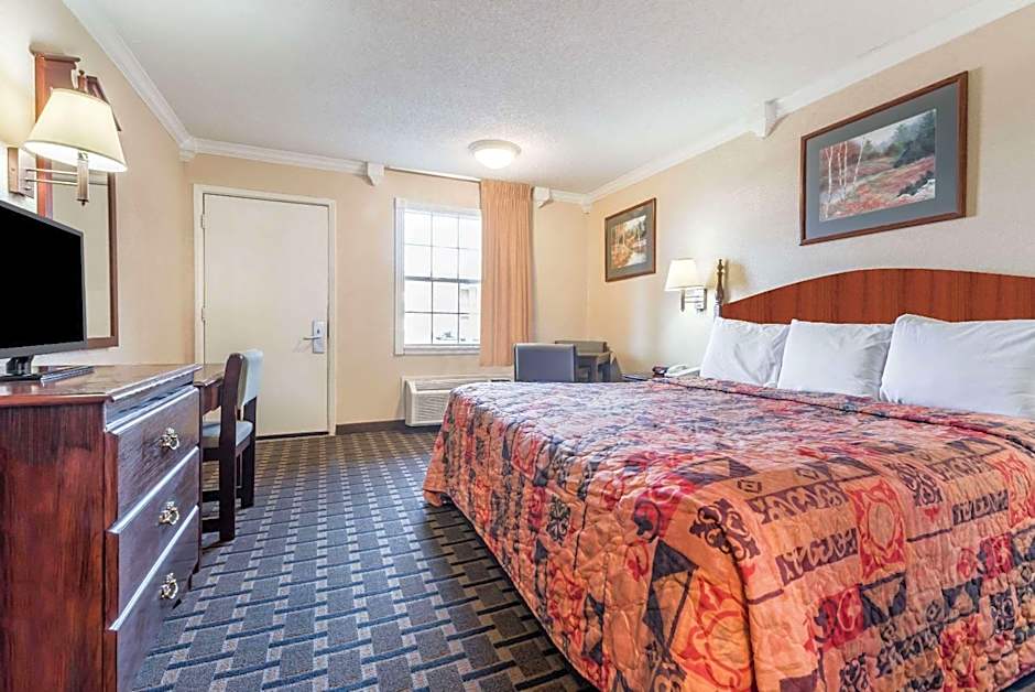 Knights Inn Greenville