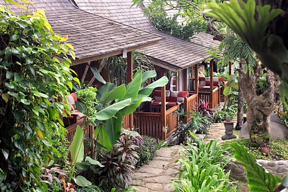 Taulan Villa by Social Hideout