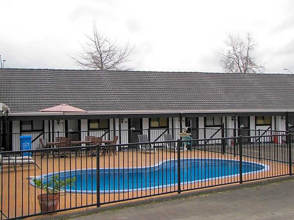 Devonwood Motel