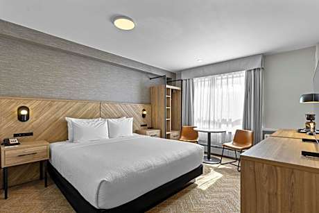 Standard Room, 1 King Bed