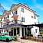 Rovers Inn Guesthouse - Age 11 and Above Only