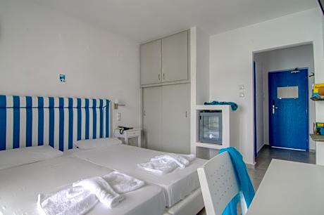 Double or Twin Room with Sea View