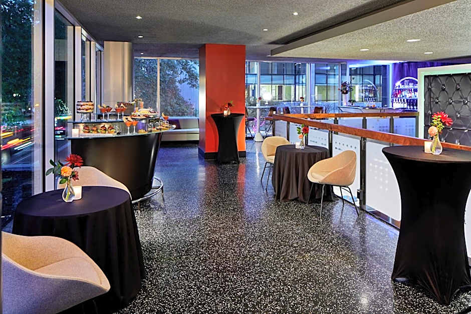 Courtyard by Marriott Portland City Center