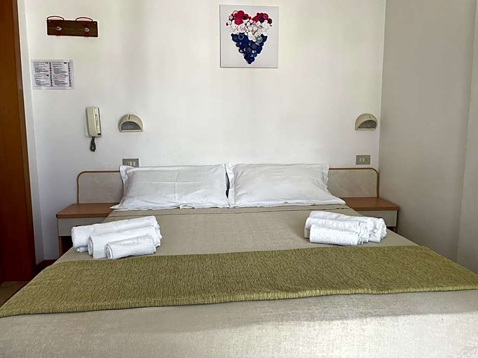 Hotel Alex