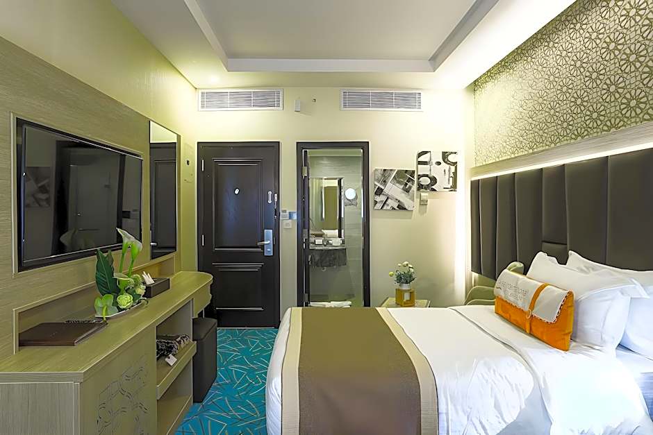 Swiss international Al Madina