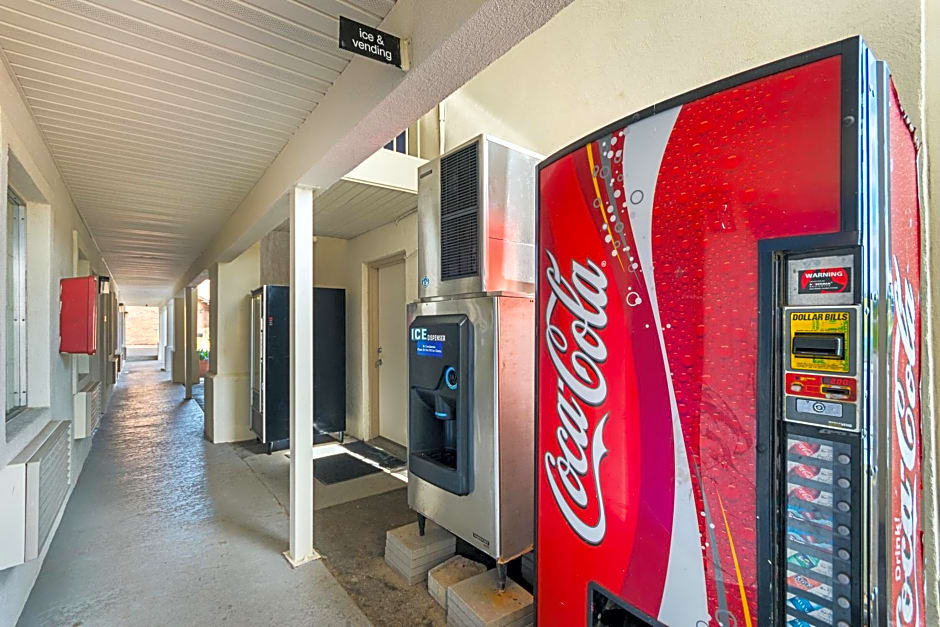 Motel 6-Livingston, TX