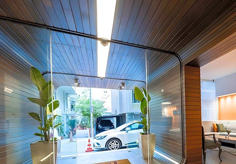 Hotel Beyond