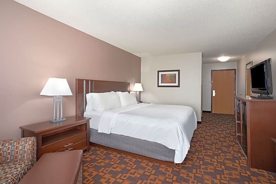 Holiday Inn Express Suites Yankton Hotel