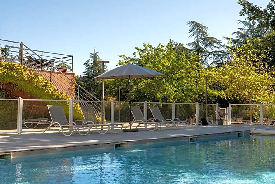 Hôtel & Résidence Lou Paradou Gréoux Les Bains