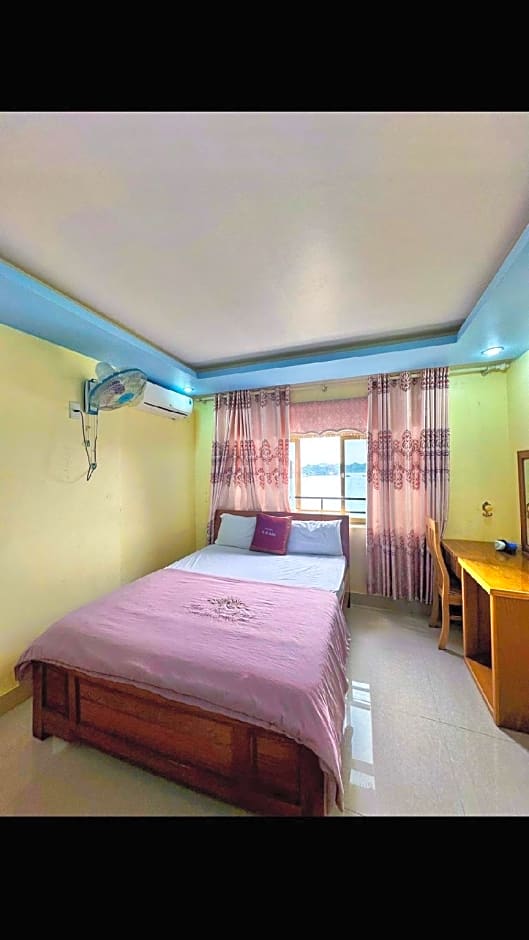 Thai bao seaview hotel 