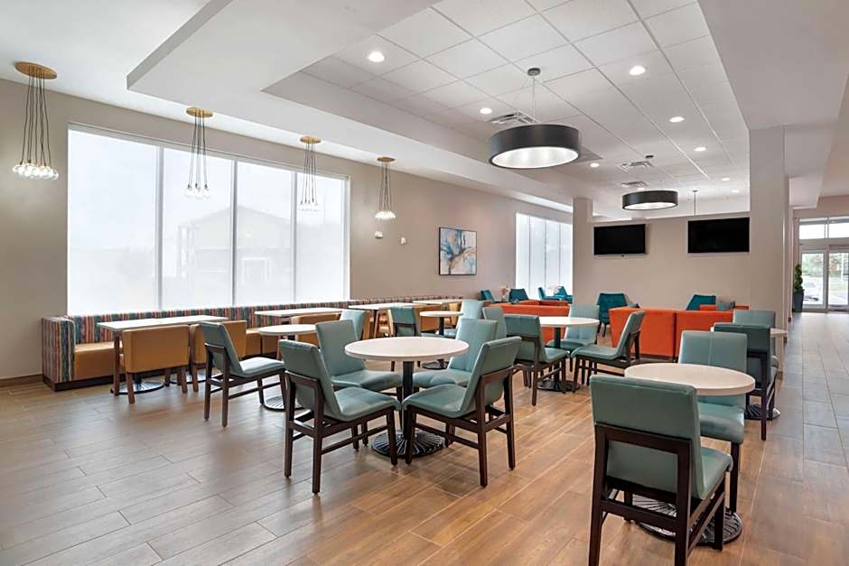 Best Western Plus Mobile Inn and Suites