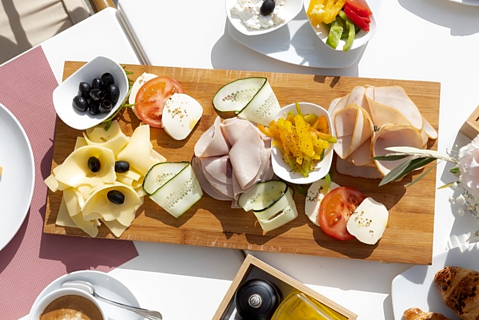 Romana Beach Apartments