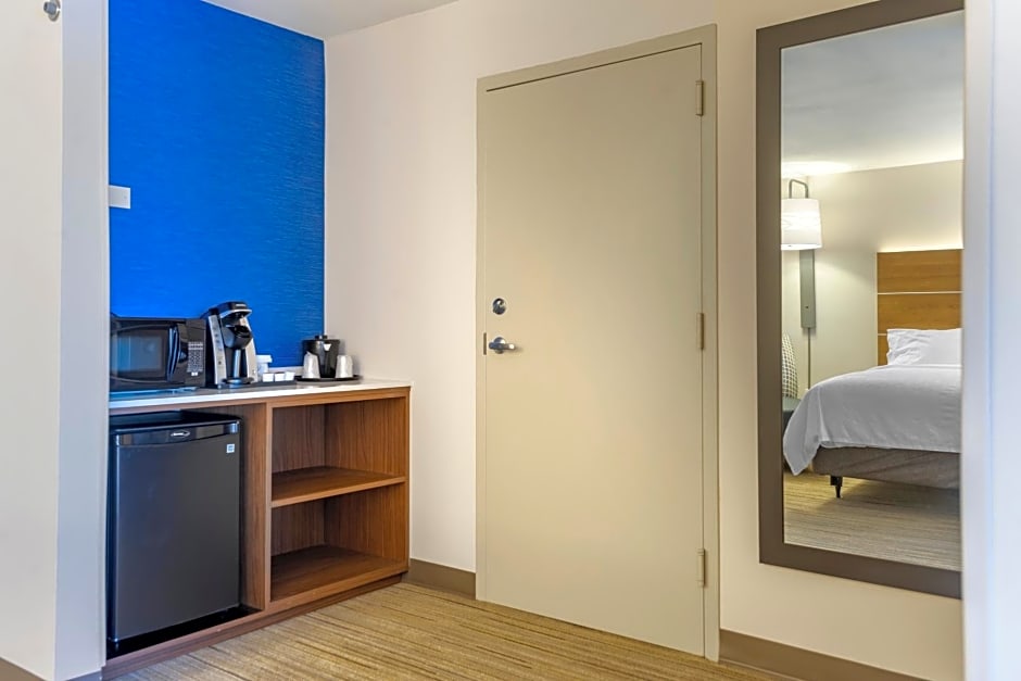 Holiday Inn Express Hotel & Suites Albuquerque Midtown by IHG