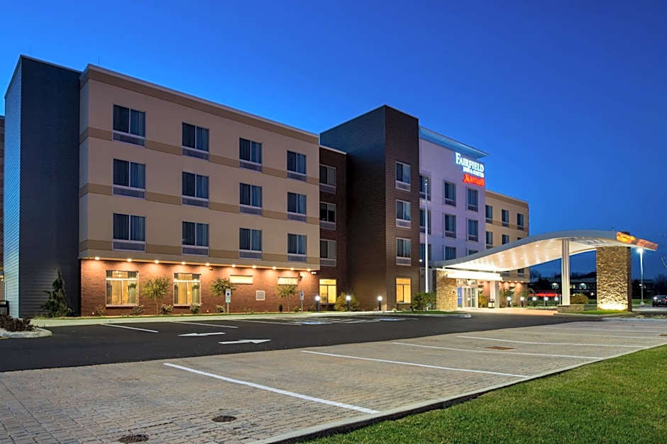 Fairfield Inn & Suites by Marriott Akron Stow