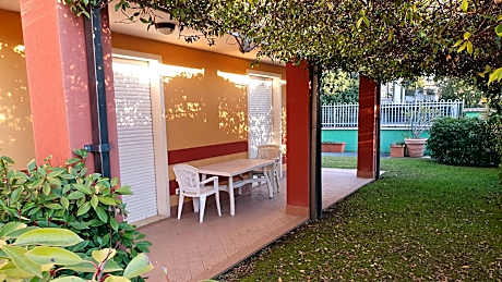 One-Bedroom Apartment with Garden View