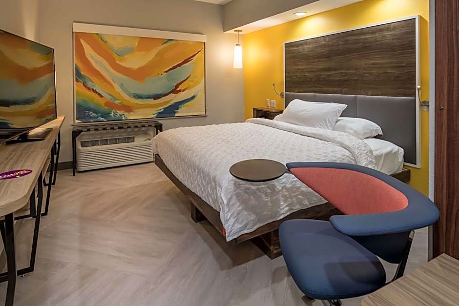 Tru by Hilton Garland, TX