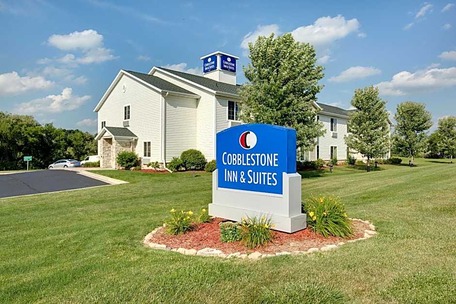 Cobblestone Inn & Suites - Clintonville