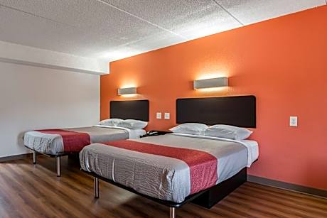 Queen Room with Two Queen Beds - Disability Access - Roll In Shower